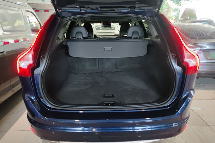 Used Volvo XC60 2015 T5 Smart Upgrade Model
