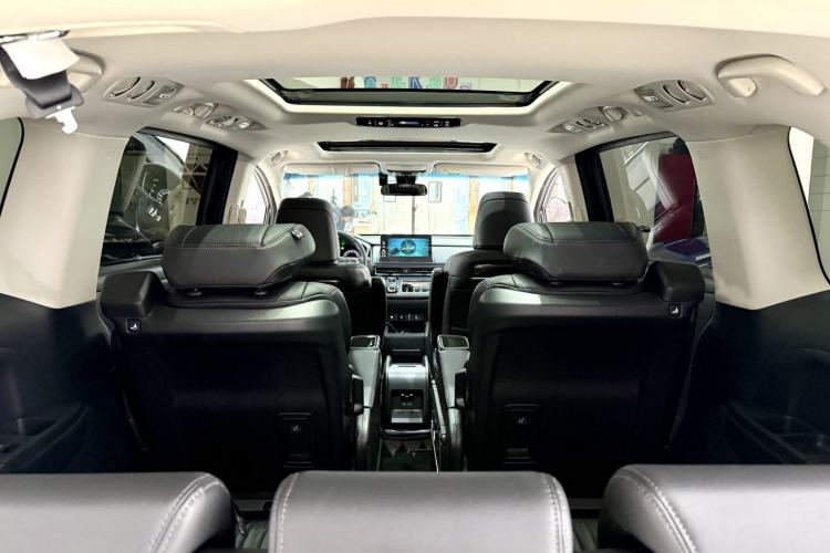 Used Honda Elysion 2022 2.0L eHEV Luxury First Edition
