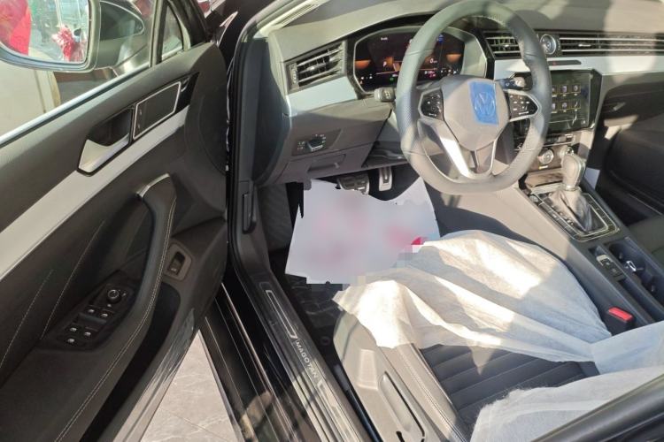 Used Volkswagen Magotan 2025 Zhongxiang Version 280TSI DSG Comfort Edition
