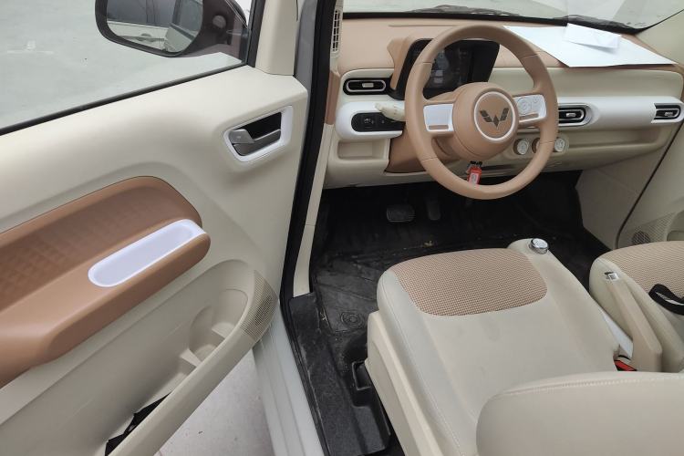 Used Wuling Hongguang MINIEV 2024 3rd Generation 215km Youth Edition
