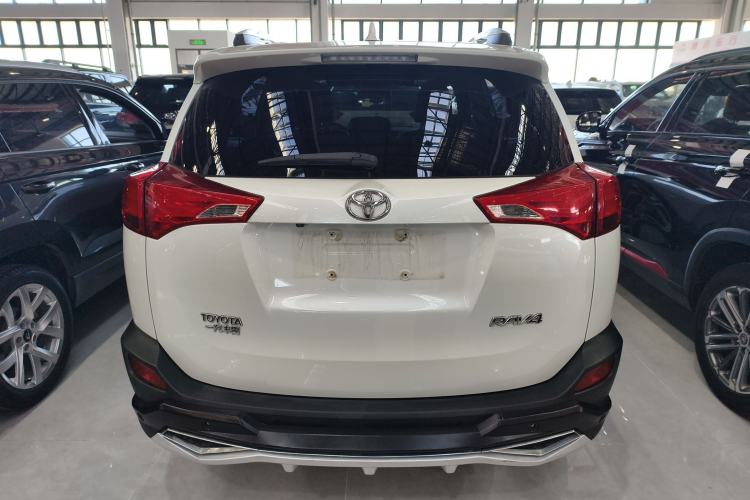 Used Toyota RAV4 2015 2.0L CVT Two-Wheel Drive Fashion Edition
