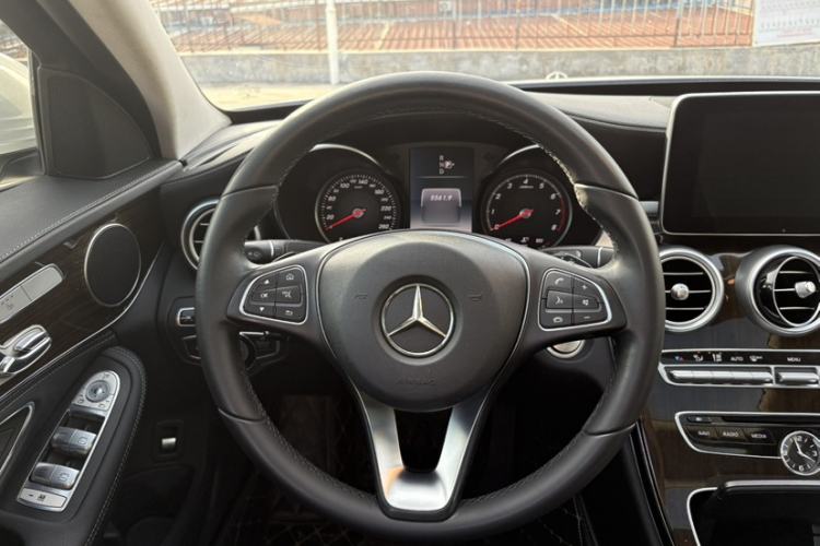 Used Mercedes-Benz C-Class 2015 C 260 L
