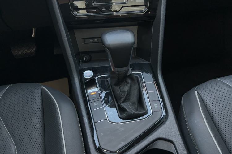 Used Volkswagen Tiguan L 2024 300TSI Automatic Two-Wheel Drive Smart Edition