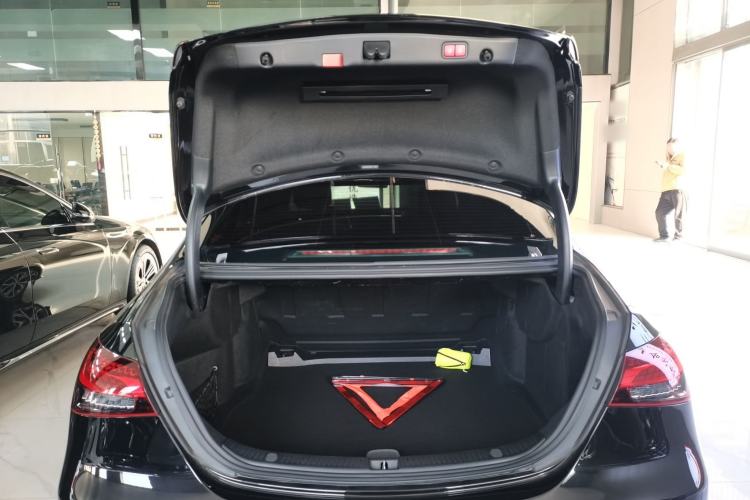 Used Mercedes-Benz E-Class 2021 Restyled E 300 L Sport Luxury Edition
