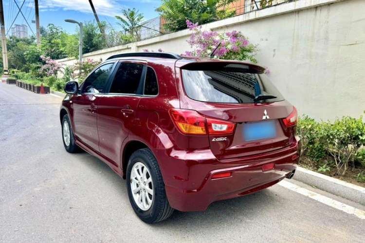 Used Mitsubishi ASX 2012 2.0 LUXURY Two-Wheel Drive with Navigation
