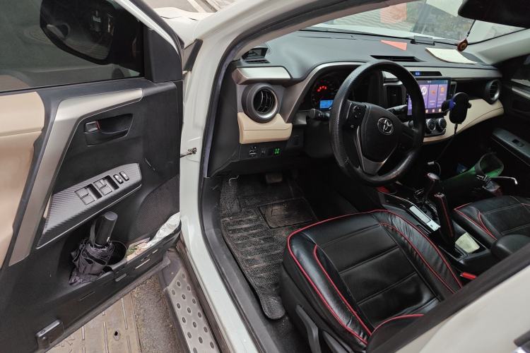 Used Toyota RAV4 2015 2.0L CVT Two-Wheel Drive Urban Edition