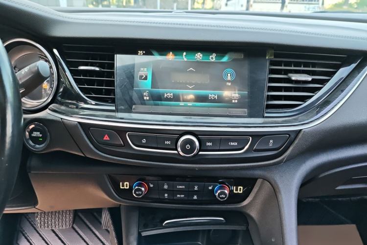 Used Buick Regal 2017 20T Luxury Model
