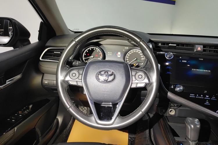 Used Toyota Camry 2019 Revised Version 2.0G Luxury Edition
