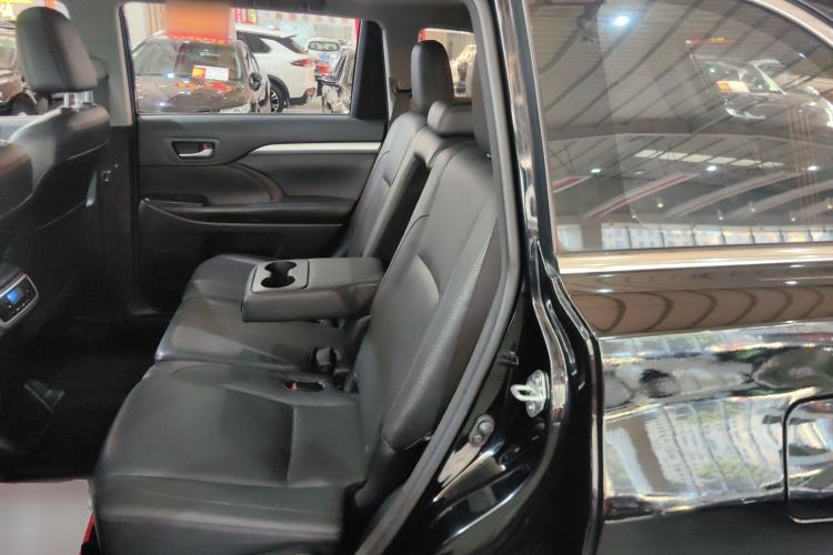 Used Toyota Highlander 2017 2.0T Four-Wheel Drive Luxury Edition 7 Seats