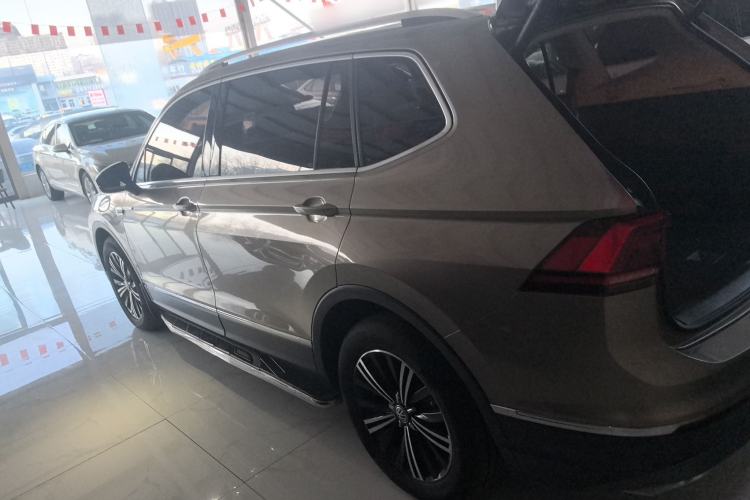 Used Volkswagen Tiguan L 2017 380TSI Automatic All-Wheel-Drive Luxury Edition