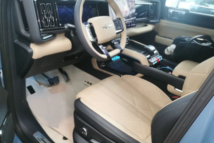 Used  Leopard 5 2023 Navigator Edition
