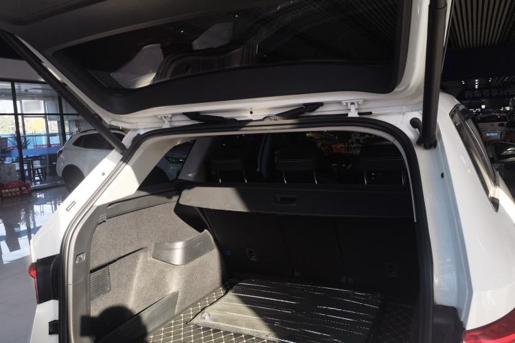 Used Skoda Kodiaq 2018 Facelifted TSI330 5-Seater Two-Wheel-Drive Luxury Enjoyment Edition
