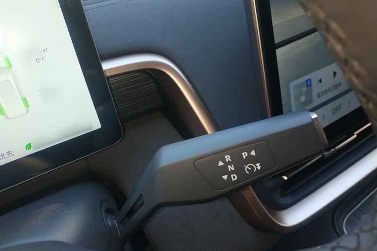 Used  eπ008 2024 210Max Range-Extended Version 6 Seats
