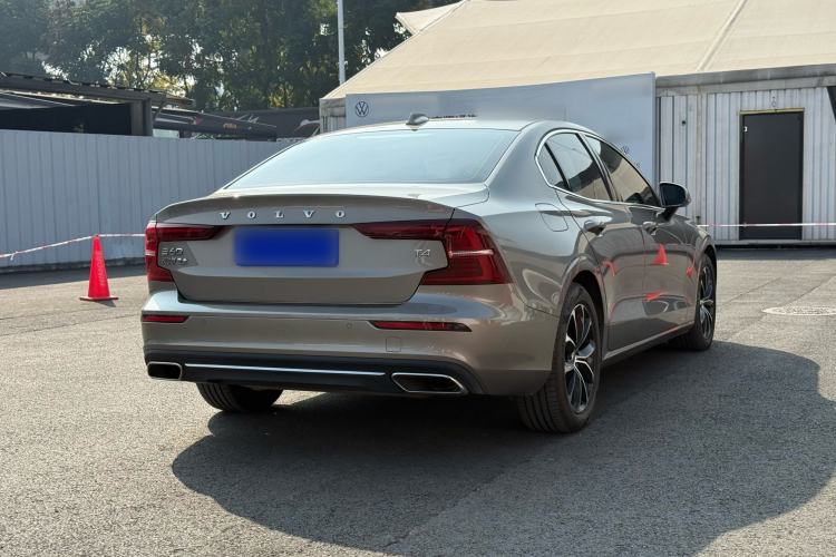 Used Volvo S60 2021 T4 Zhiyi Luxury Edition