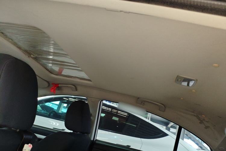 Used Roewe 350 2015 1.5L Automatic Luxury Sunroof Edition
