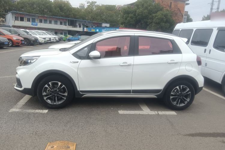 Used Geely Auto Vision X3 2019 Upgraded Model 1.5L CVT Elite Version
