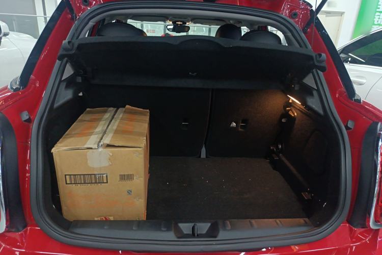 Used  MINI 2019 1.5T COOPER Classic Edition Five-Door Version
