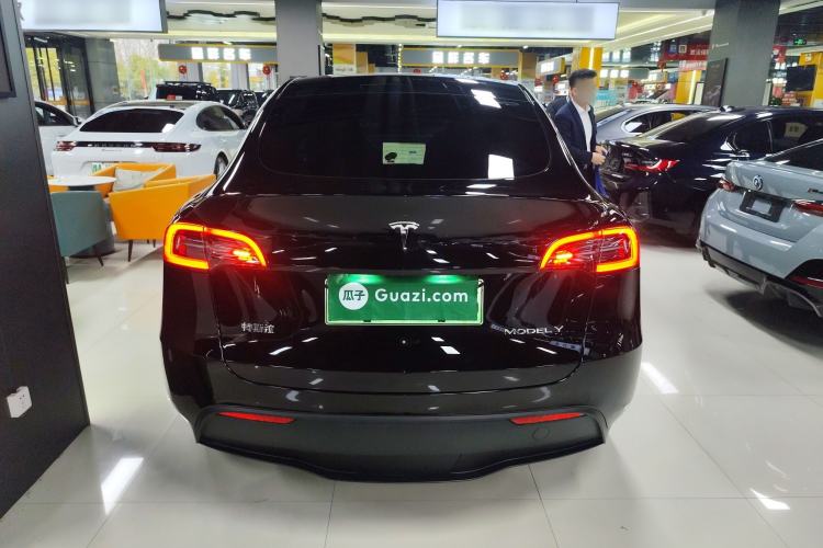 Used Tesla Model Y 2022 Rear-Wheel-Drive Version
