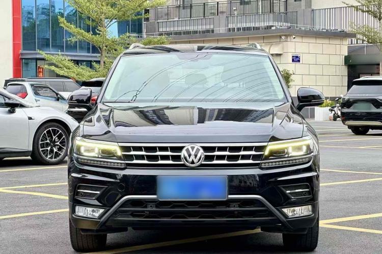 Used Volkswagen Tiguan L 2019 380TSI Automatic All-Wheel Drive Luxury Edition with 7 Seats China VI Standard
