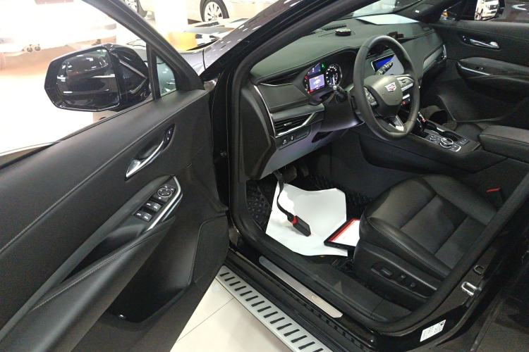 Used Cadillac XT4 2021 28T Two-Wheel Drive Leading Version