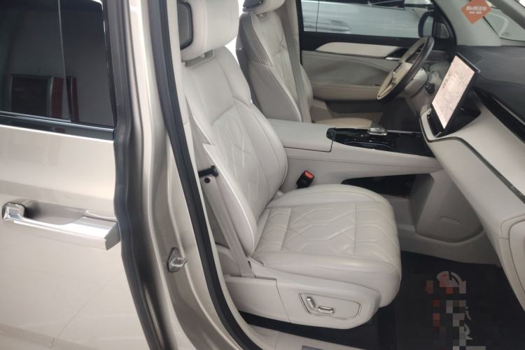 Used Volvo EM90 2025 Ultra Six-Seater