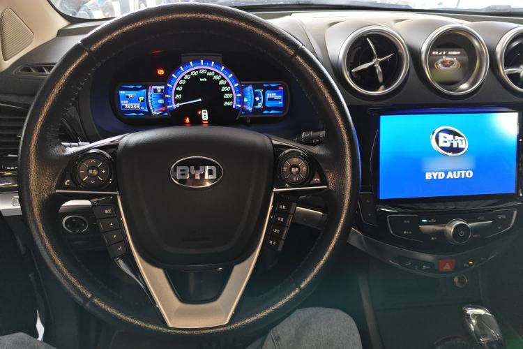 Used BYD S7 2017 2.0T Automatic Prestige Edition
