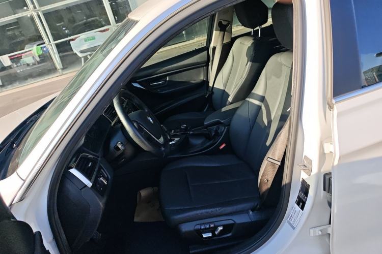 Used BMW 3 Series 2017 320Li Fashion Model
