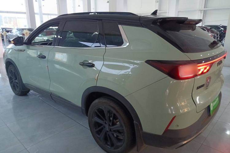 Used Dongfeng Aeolus Huge 2022 Mach Dual-Motor 1.5T MHD Dare-to-Dream Edition
