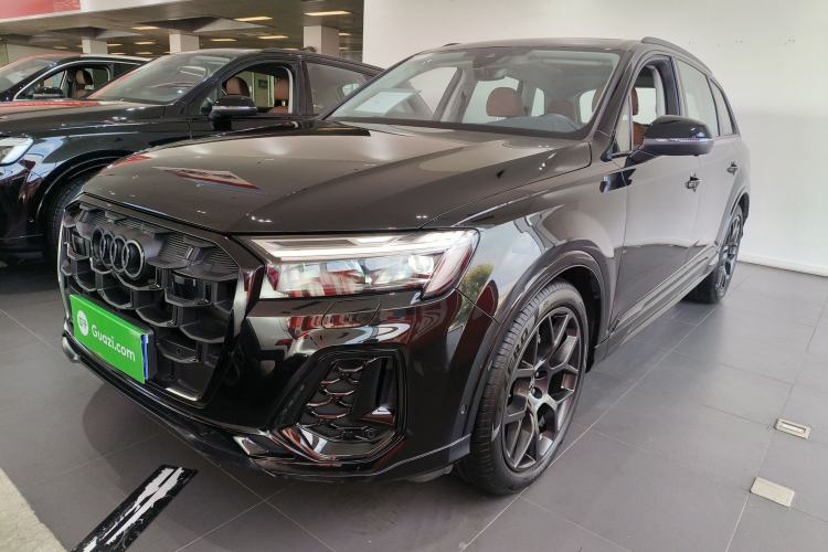 Used Audi Q7 2024 45 TFSI quattro S line Black Warrior Edition
