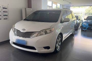 Used Toyota Sienna 2017 3.5L Four-Wheel Drive LE Trim 7 Seats – U.S. Specification