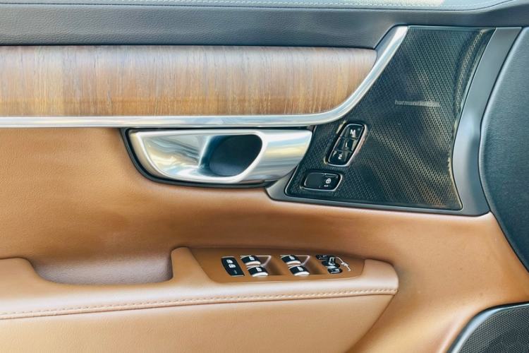 Used Volvo S90 2024 B5 Zhiyuan Luxury Edition
