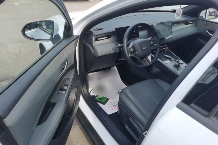 Used BYD Qin PLUS 2025 DM-i Smart Drive 55KM Leading Model
