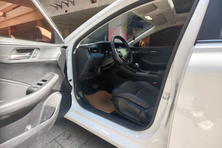 Used Roewe i5 2023 1.5L CVT Luxury Edition