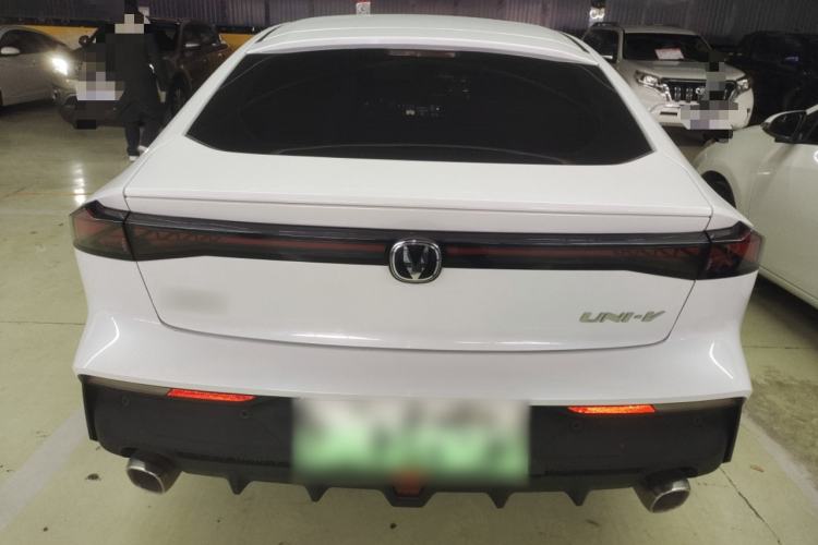 Used Changan UNI-V iDD 2023 ZhiDian iDD 1.5T 113km Smart & Fun Version
