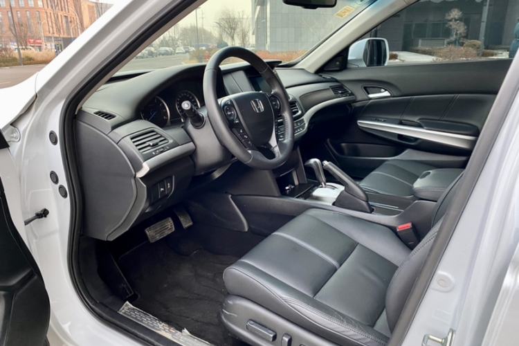 Used Honda Crosstour 2014 2.4L Luxury Edition
