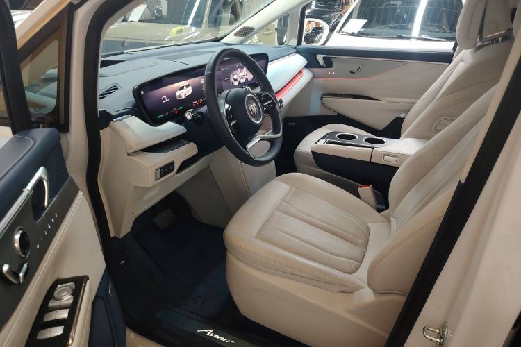 Used Buick GL8 New Energy 2024 Lu Zun Luxury Edition 7-Seater
