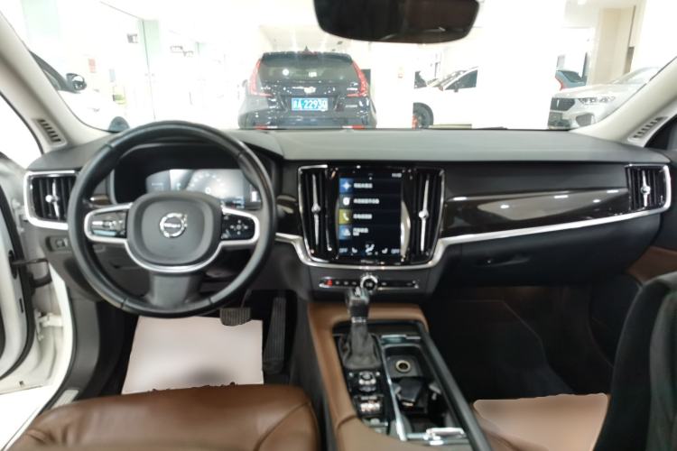 Used Volvo S90 2017 T4 Zhiyuan Edition
