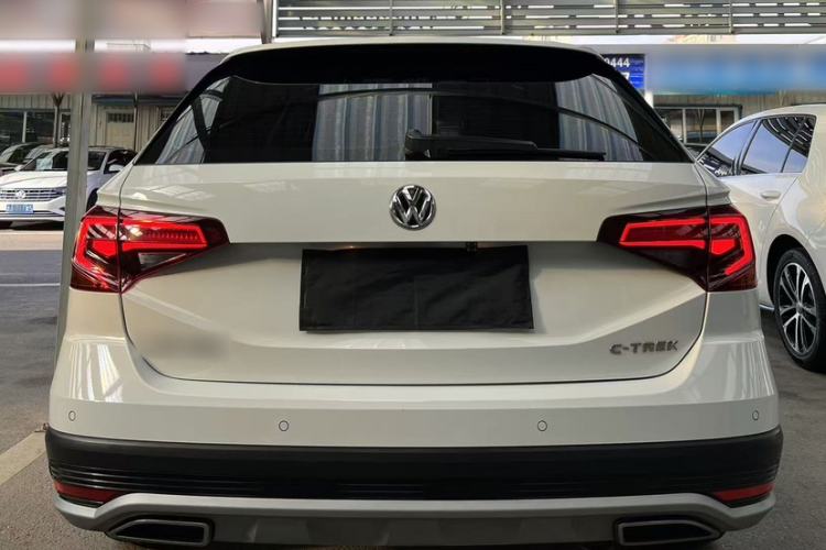 Used Volkswagen C-TREK 2017 1.6L Automatic Luxury Model