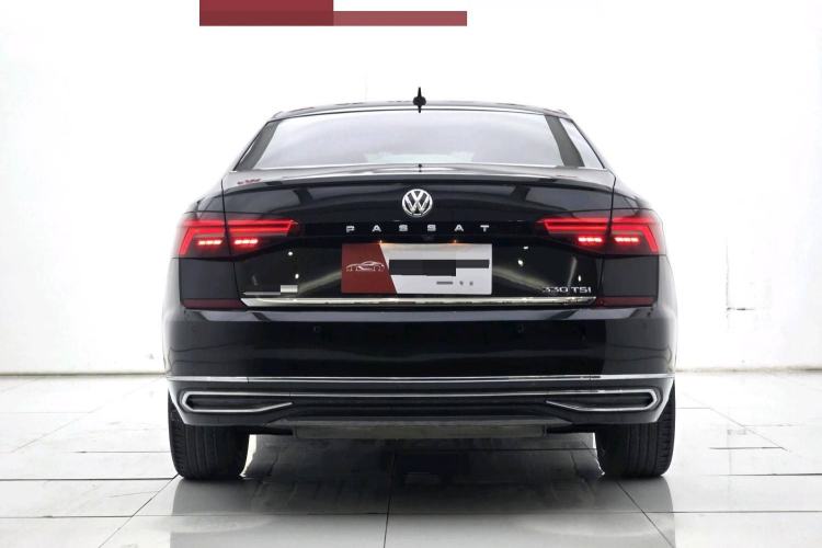 Used Volkswagen Passat 2019 330TSI Luxury Edition China VI Standard
