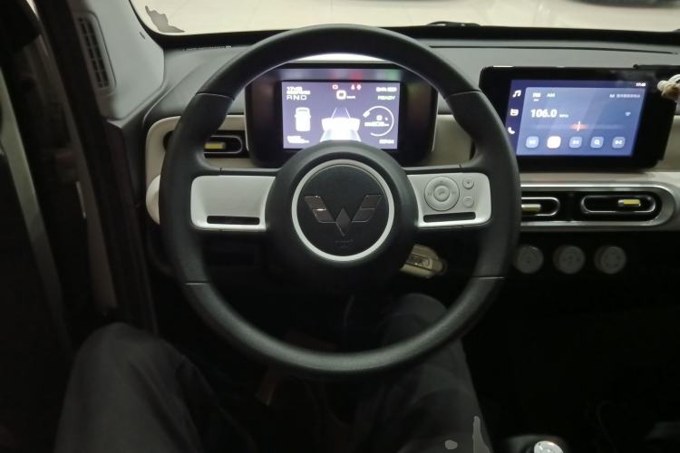 Used Wuling Hongguang MINIEV 2024 3rd Generation 215km Advanced Version