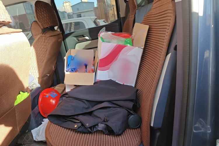 Used JMC DaDao 2023 All-Purpose Model 2.3T Diesel Manual 4x4 Standard-Wheel Comfort Edition
