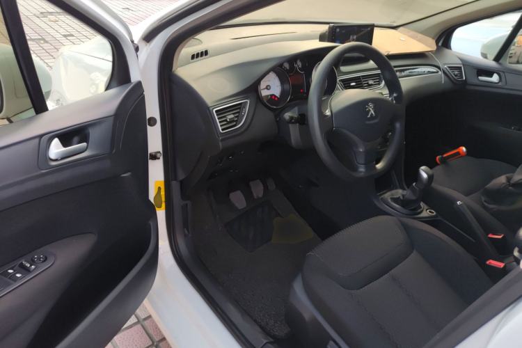 Used Peugeot 308 2014 Enjoy Edition Classic 1.6L Manual YouShang Model
