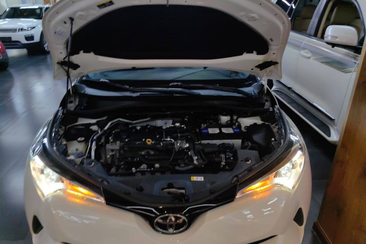 Used Toyota IZOA 2018 2.0L Yichi Edition China V Standard