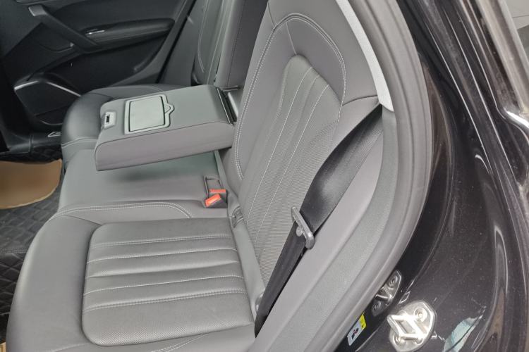 Used Audi Q5L 2022 40T Fashionable and Elegant Model