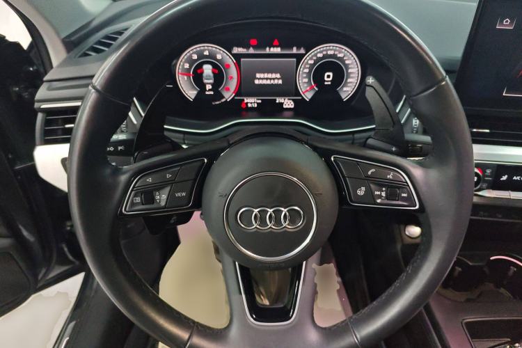 Used Audi A4L 2022 40 TFSI Luxury Dynamic Model
