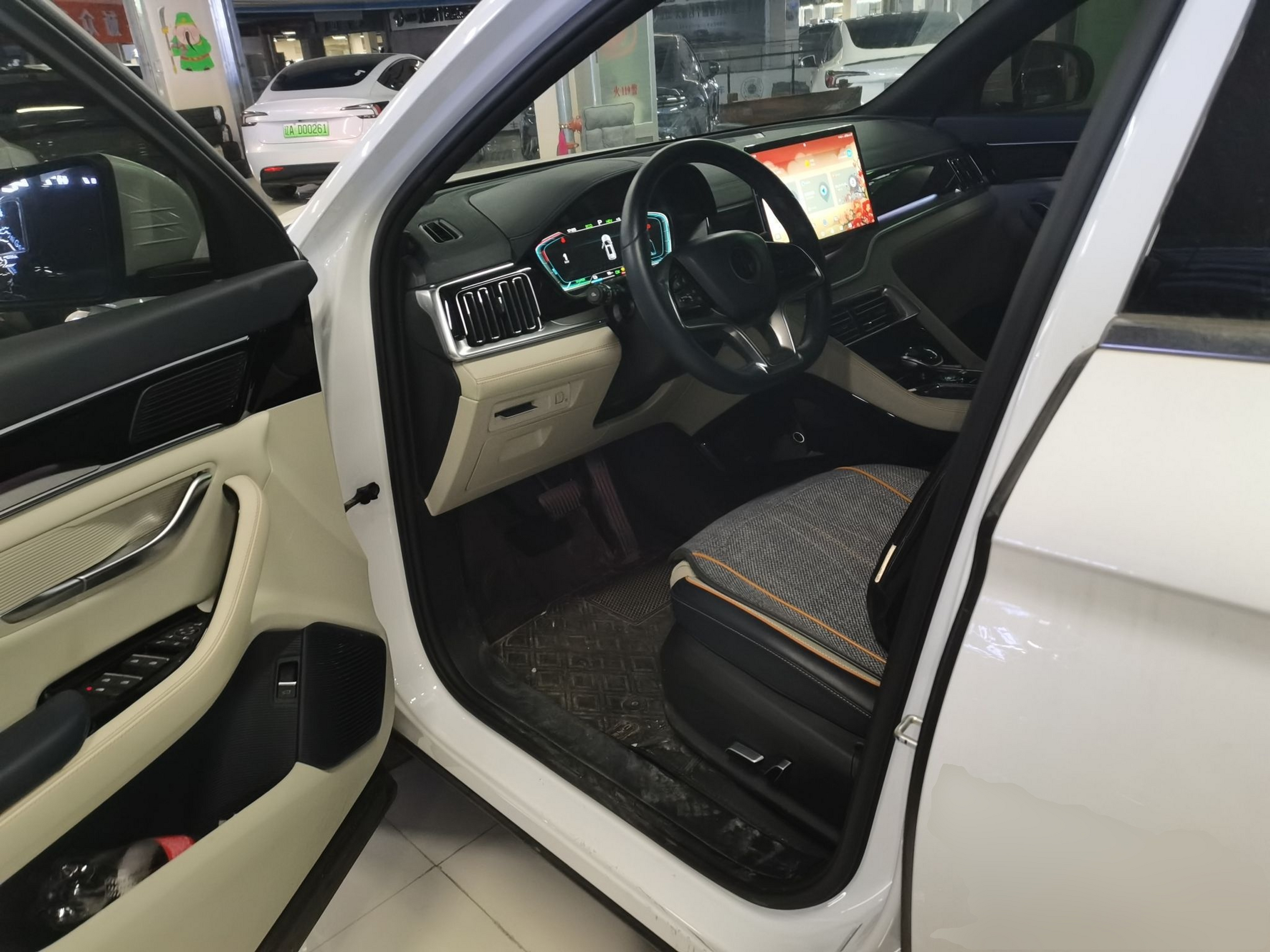 Переднее сиденье в автомобиле