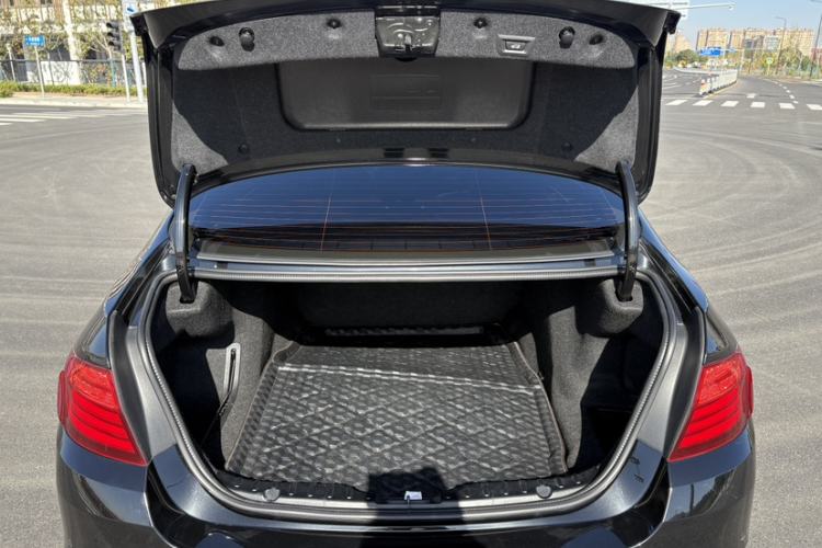 Used BMW 5 Series 2014 525Li Luxury Design Package
