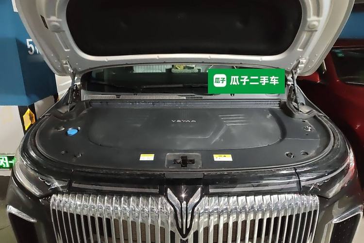 Used VOYAH Dream 2025 PHEV Four-Wheel-Drive Flagship Version – Qiankun Edition
