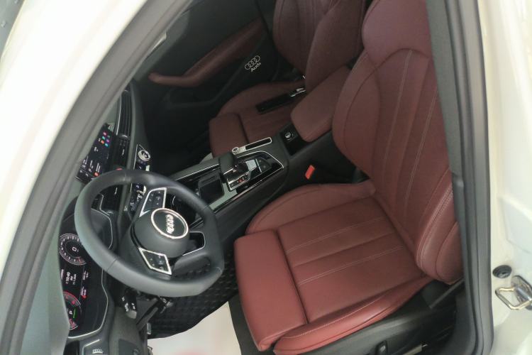 Used Audi A4L 2023 40 TFSI Luxury Dynamic Model
