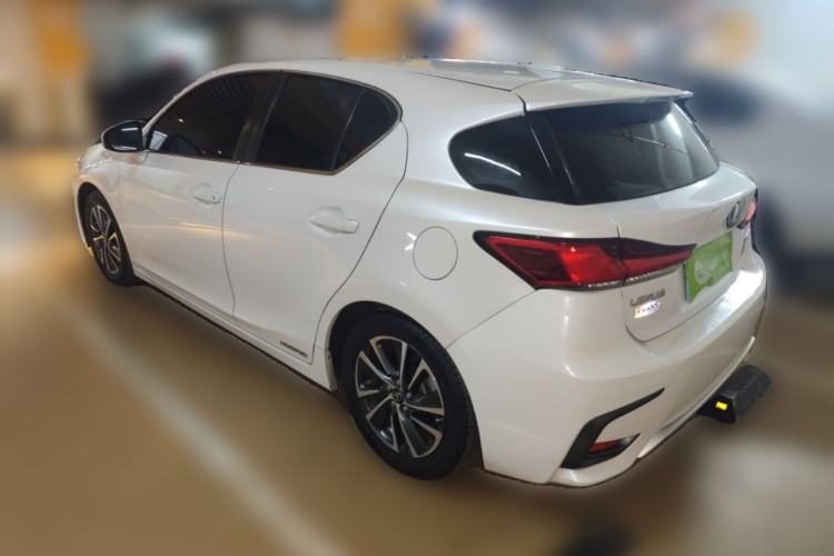 Used Lexus CT 2017 CT200h Elite Edition Two-Tone China V Standard